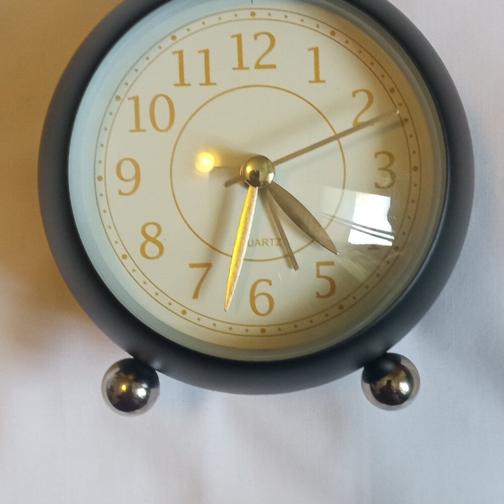 New Alarm Clock Analog Silent Bedside Clock Cream & Black Color